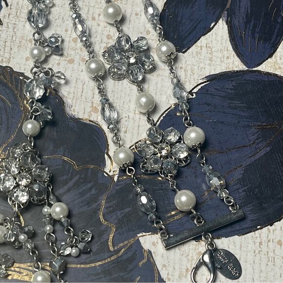Estate WHBM Silver Crystal Flower and Faux Pearl Necklace and Bracelet Set - Picture 4 of 16